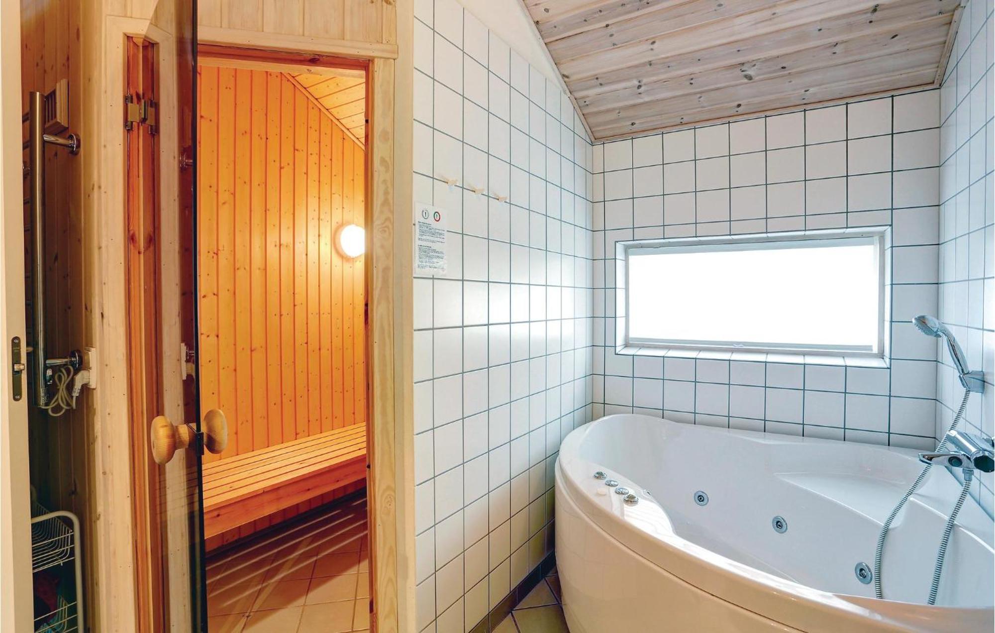 Awesome Home In Nexo With Sauna Snogebæk Dış mekan fotoğraf